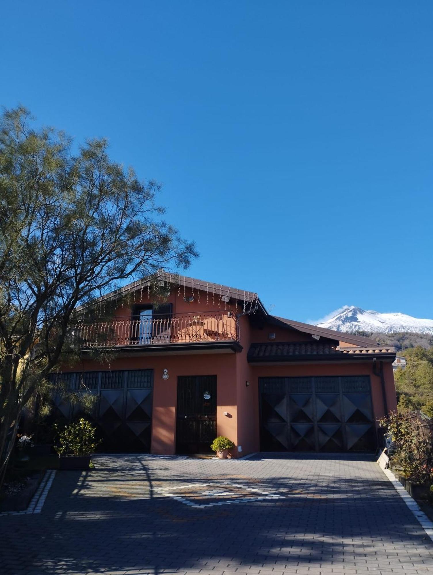 מילו Petite Maison Dell'Etna מראה חיצוני תמונה